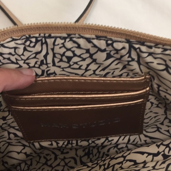 Max Studio Rose Gold Clutch - Picture 4 of 4